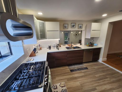 831 Plover Ave, Miami Springs FL 33166