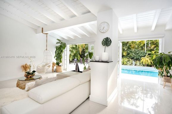 1418 Cordova St, Coral Gables FL 33134