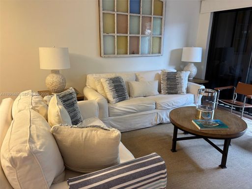 201 Crandon Blvd # 120, Key Biscayne FL 33149