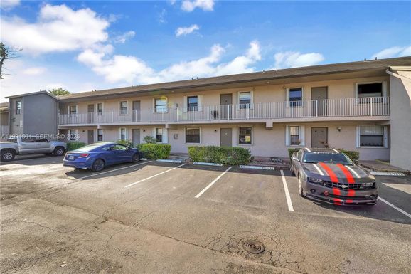 7668 SW 152nd Ave # 107, Miami FL 33193