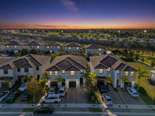 24900 SW 107th Ct, Homestead FL 33032