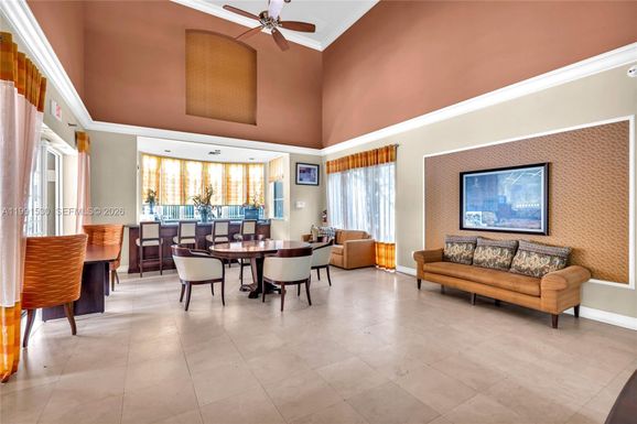 470 S Park Rd # 204, Hollywood FL 33021