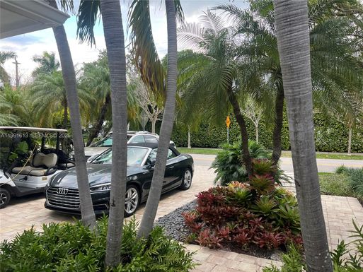 204 Westwood Dr, Key Biscayne FL 33149