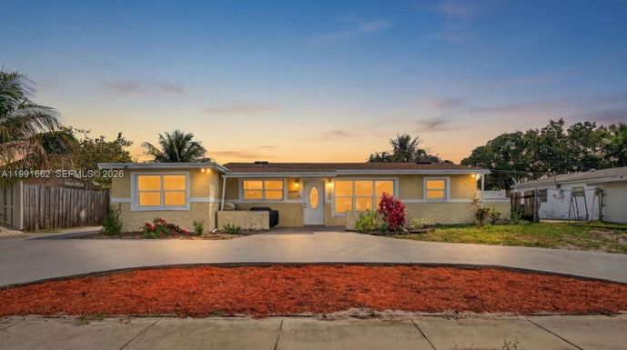 4200 NE 4th Ave, Deerfield Beach FL 33064