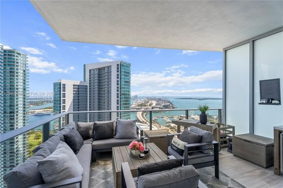 851 NE 1 Ave # 4307, Miami FL 33132
