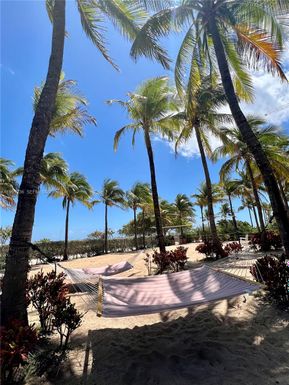 9172 Collins Ave # 214, Surfside FL 33154