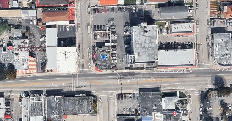 3381 NW 7th St, Miami FL 33125