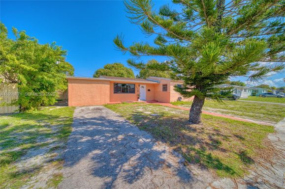 2451 NW 182nd Ter, Miami Gardens FL 33056