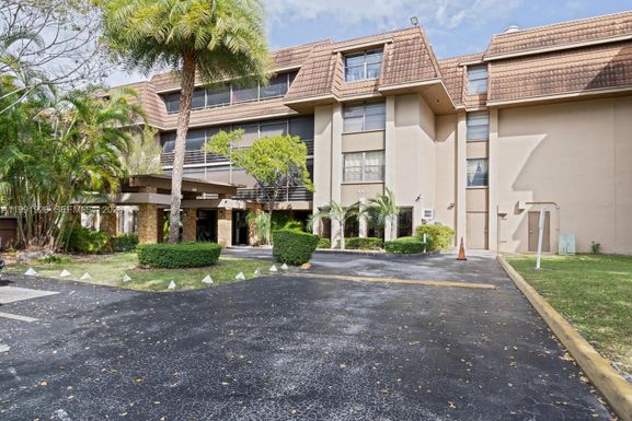 665 NE 195th St # 222, Miami FL 33179