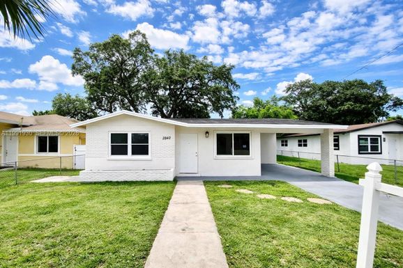 2840 NW 8th St, Fort Lauderdale FL 33311