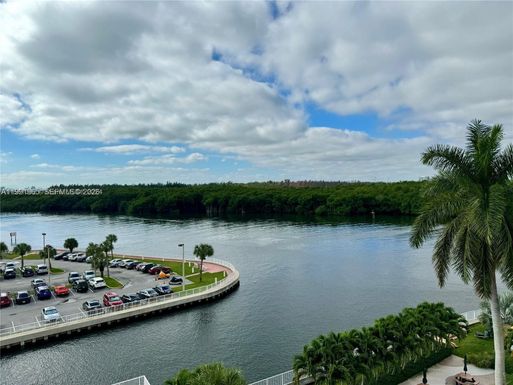 400 Kings Point Dr # 609, Sunny Isles Beach FL 33160