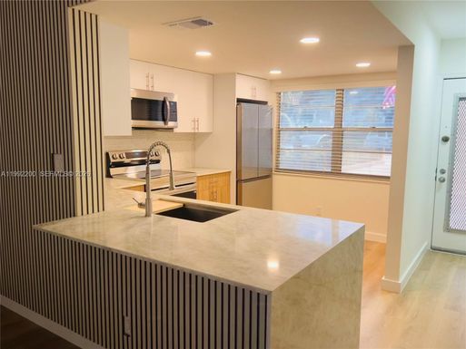 2402 Antigua Cir # H1, Coconut Creek FL 33066