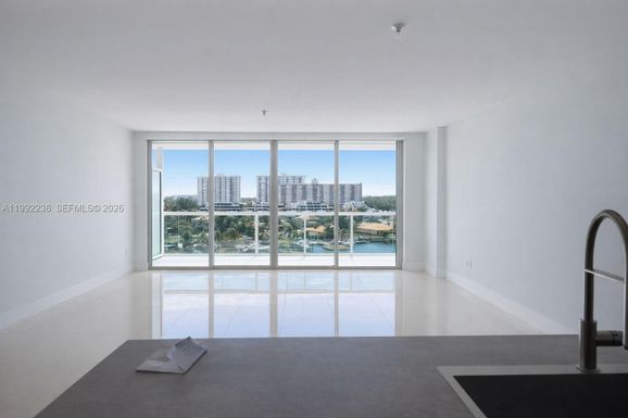 400 Sunny Isles Blvd # 819, Sunny Isles Beach FL 33160