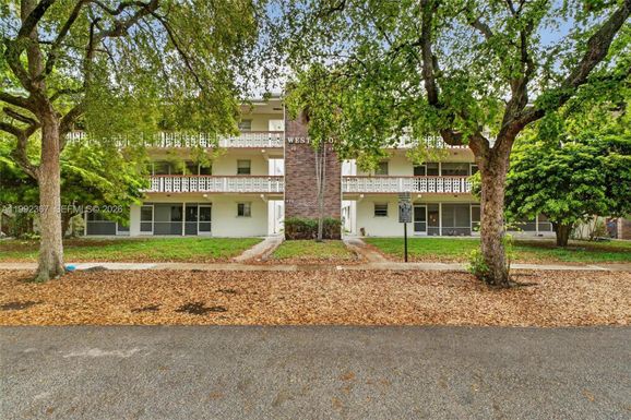 412 S Luna Ct # 11, Hollywood FL 33021