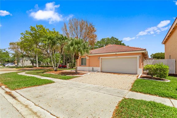 4105 SW 153rd Ave, Miramar FL 33027