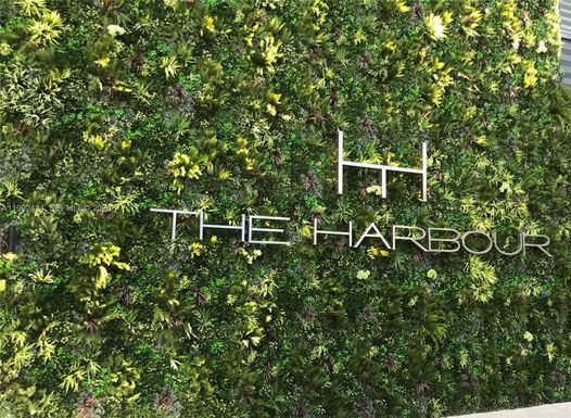 16385 Biscayne Blvd # 2206, North Miami Beach FL 33160