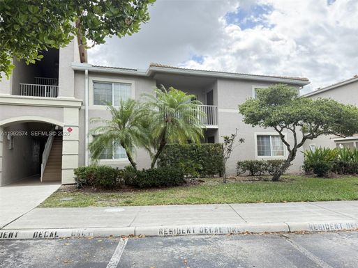 5015 Wiles Rd # 207, Coconut Creek FL 33073