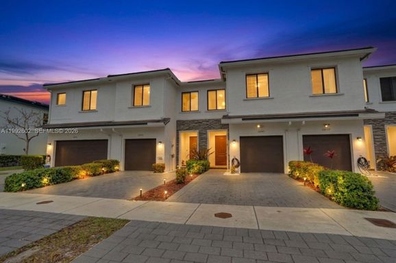 10945 SW 235th Ln, Homestead FL 33032