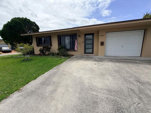 4900 NW 53rd Ct, Tamarac FL 33319