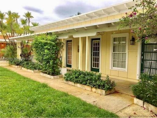 809 NE 17th Ave # 1, Fort Lauderdale FL 33304