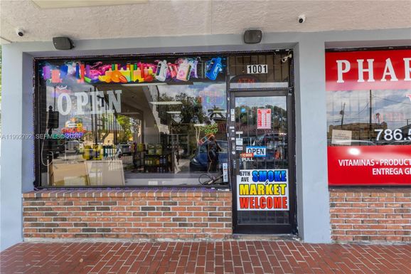 1001 sw 67th av, West Miami FL 33144