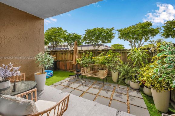 10900 SW 104th St # 110, Miami FL 33176