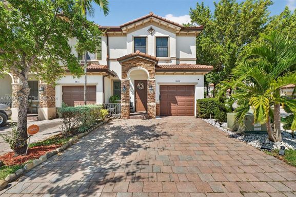 9807 NW 88th Ter, Doral FL 33178