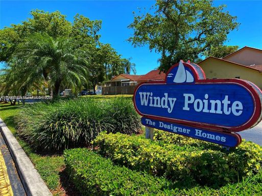 21567 SW 87th Ct, Cutler Bay FL 33189