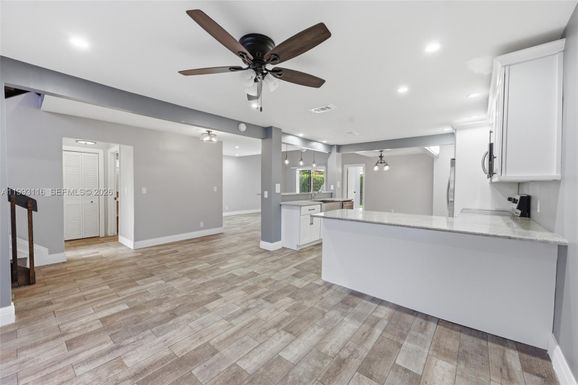 6192 Laurel Ln # B, Tamarac FL 33319