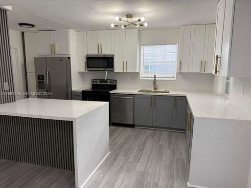 7120 Allen St, Hollywood FL 33024