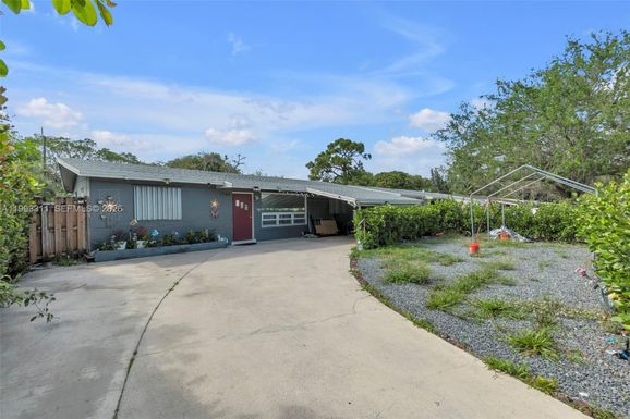 1745 SW 43rd Ave, Fort Lauderdale FL 33317