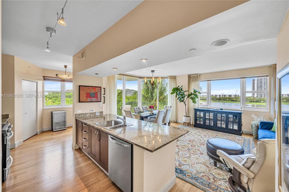 20000 E Country Club Dr # 508, Aventura FL 33180