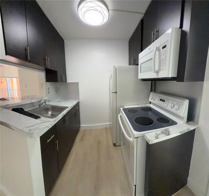 7155 Miami Lakes Dr # P7, Miami Lakes FL 33014