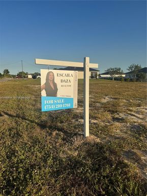 4336 NW 33rd St, Cape Coral FL 33993