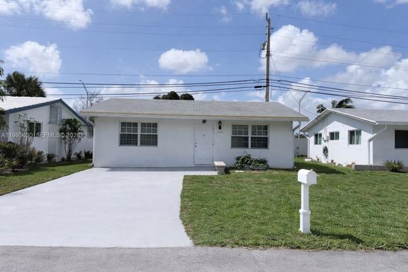 1878 NW 45th Ct, Tamarac FL 33309