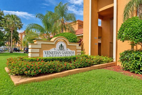 18101 NW 68th Ave # C206, Hialeah FL 33015