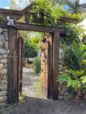 732 NE 87th St # 3, Miami FL 33138