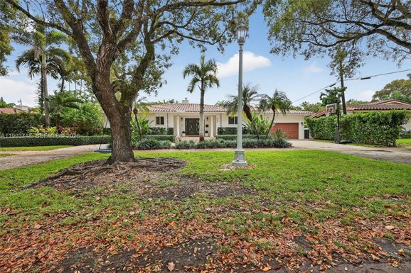 3258 Riviera Dr, Coral Gables FL 33134