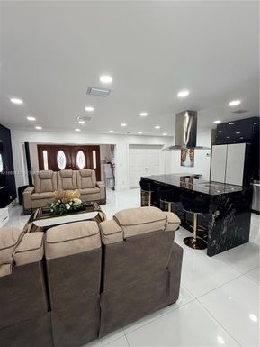 6190 W 14th Ave, Hialeah FL 33012