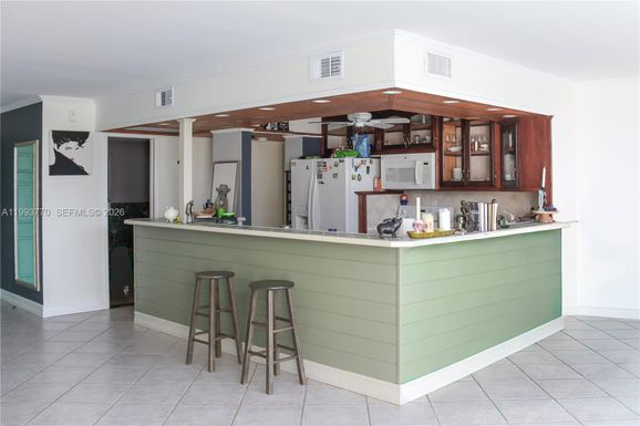 2001 Atlantic Shores Blvd # 312, Hallandale Beach FL 33009