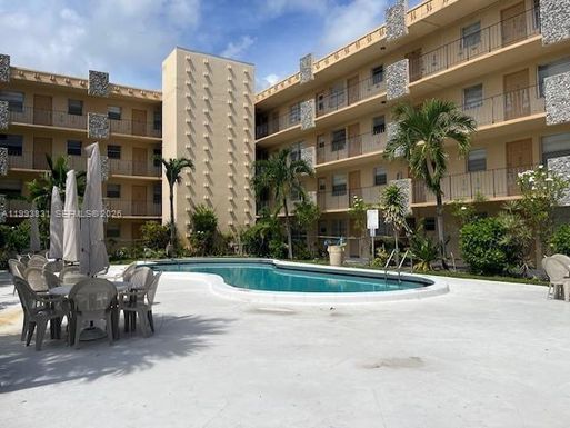 2145 Pierce St # 403, Hollywood FL 33020