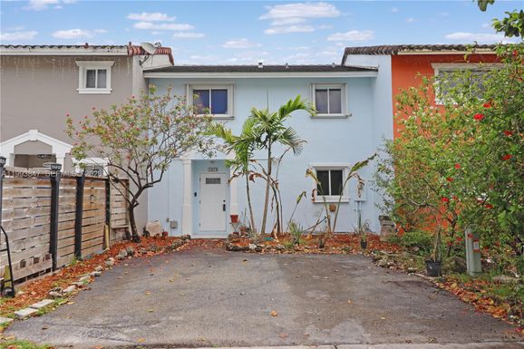 1079 SE 12th Ter, Homestead FL 33035