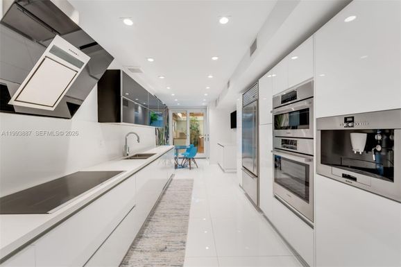 1524 NE Quayside Ter # A4, Miami FL 33138