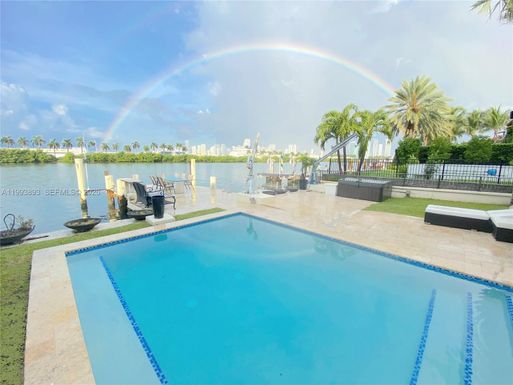 224 S Coconut Ln, Miami Beach FL 33139