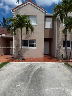 12617 NW 11 lane # 12617, Miami FL 33182