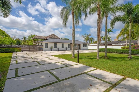 18360 SW 224th St, Miami FL 33170
