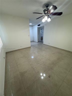 30 SE 4th Ave # 116, Hallandale Beach FL 33009