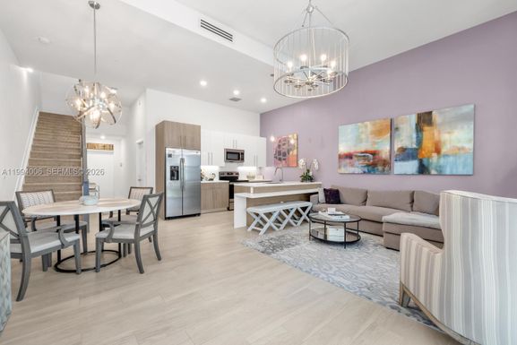 4444 NW 8th Ct, Plantation FL 33317