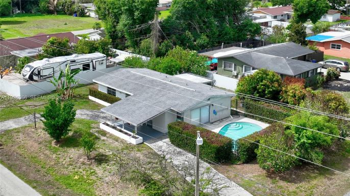 25 N Maples St., Lehigh Acres FL 33936