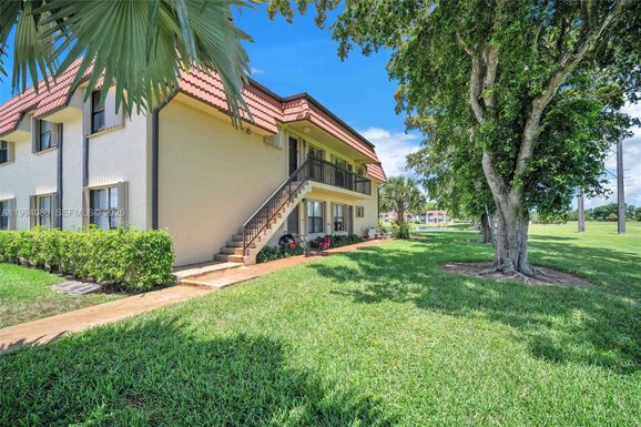 10015 NW 4th St # 203, Pembroke Pines FL 33024